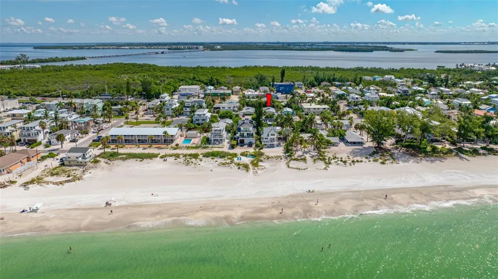 3007 AVENUE E #B Bradenton Beach, FL 34217