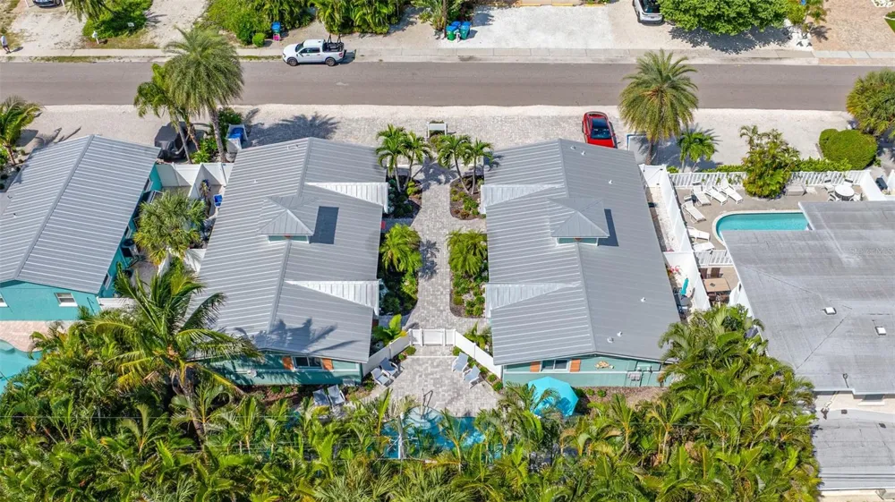 3007 AVENUE E #B Bradenton Beach, FL 34217