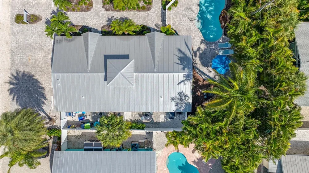 3007 AVENUE E #B Bradenton Beach, FL 34217