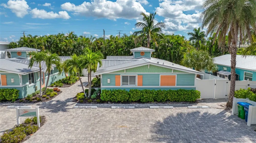 3007 AVENUE E #B Bradenton Beach, FL 34217