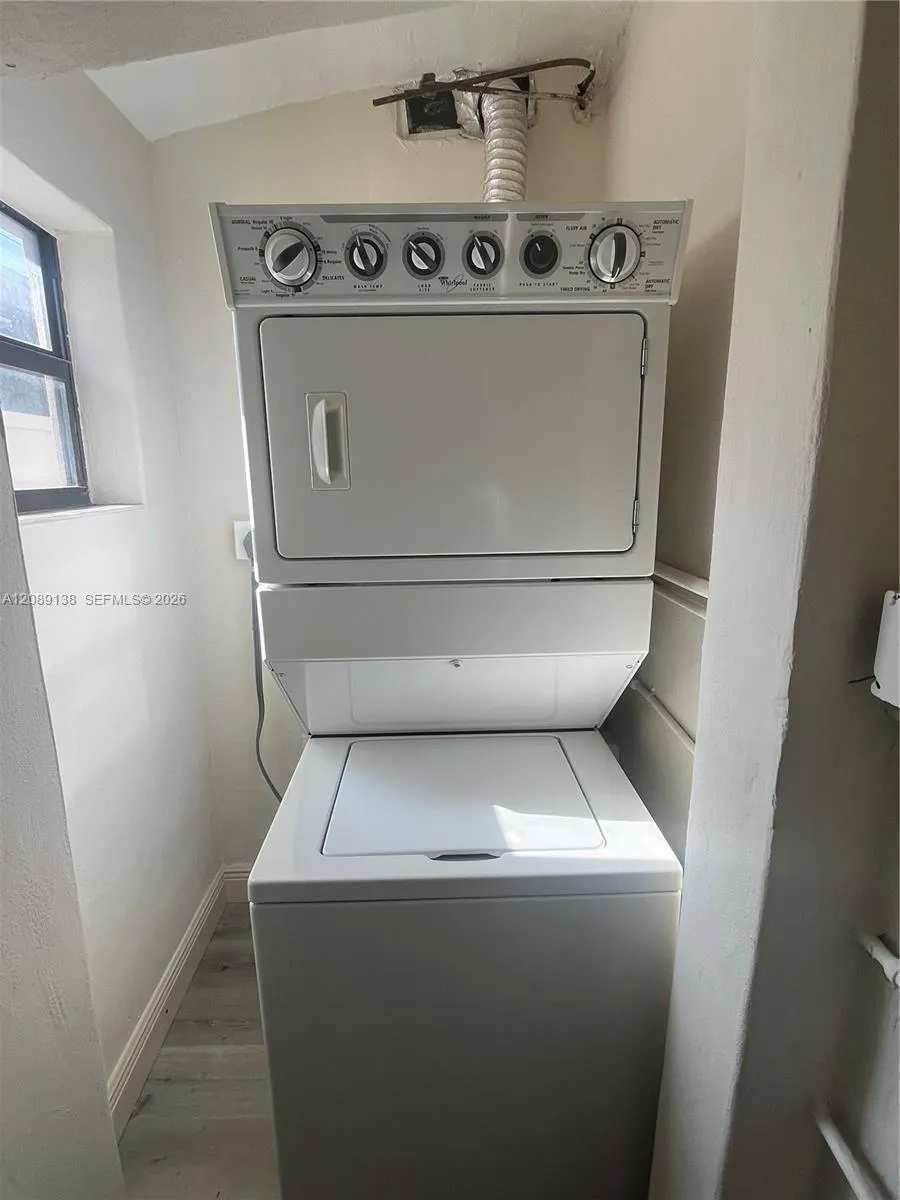 92 E 15th St #1 Hialeah, FL 33010