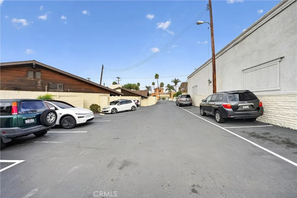 5068 Lakeview Yorba Linda, CA 92886