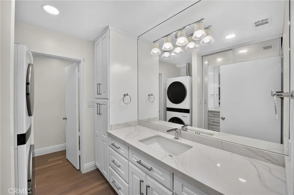5068 Lakeview Yorba Linda, CA 92886