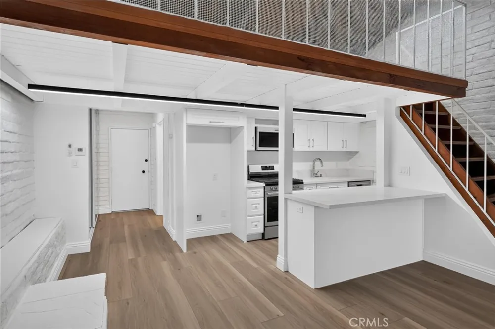 5068 Lakeview Yorba Linda, CA 92886