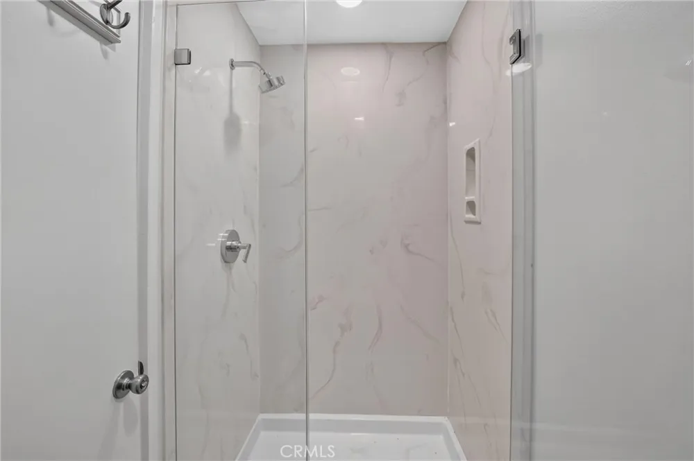5068 Lakeview Yorba Linda, CA 92886