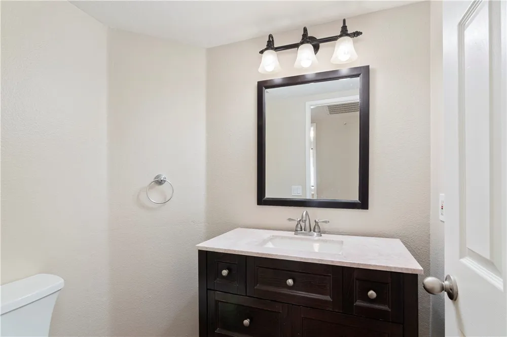 36194 Toulon Murrieta, CA 92562