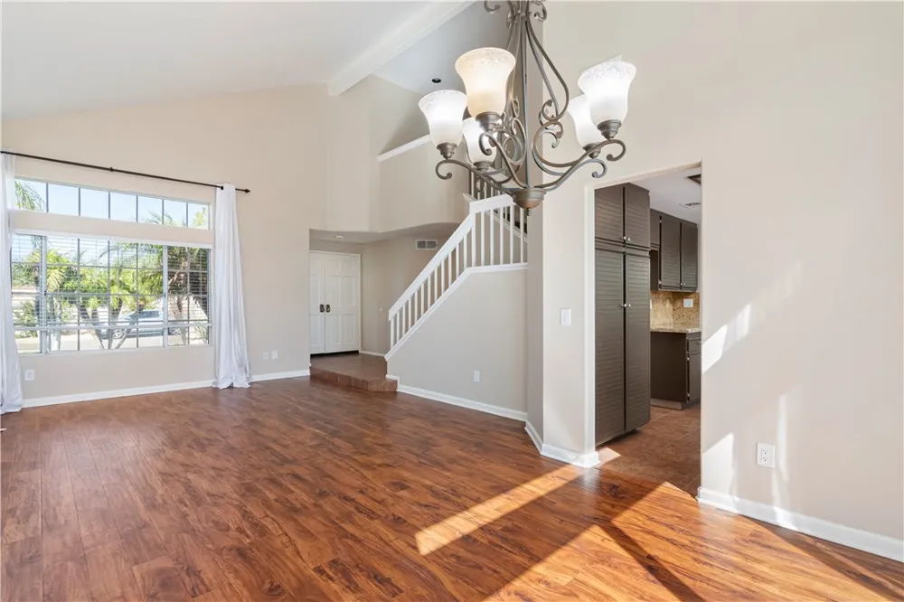 36194 Toulon Murrieta, CA 92562