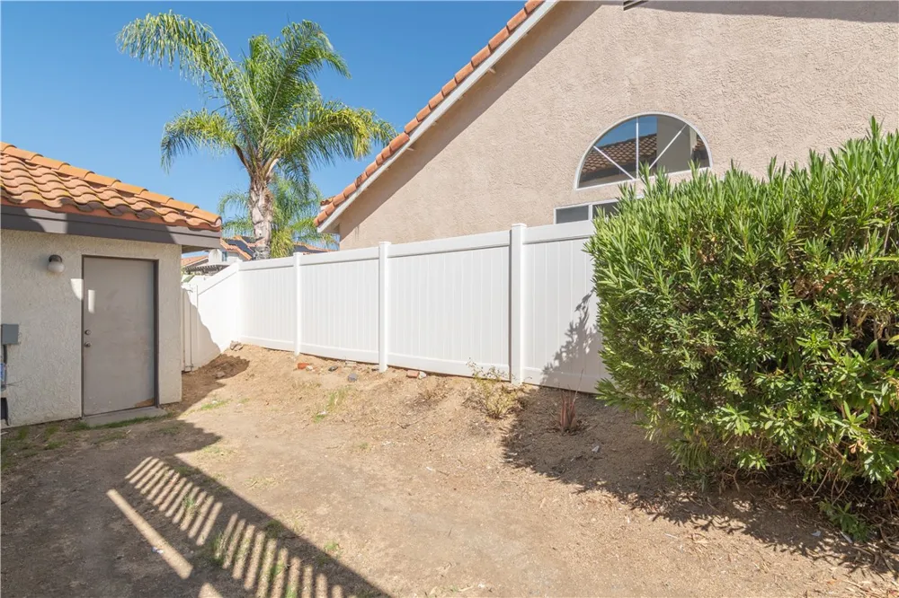 36194 Toulon Murrieta, CA 92562
