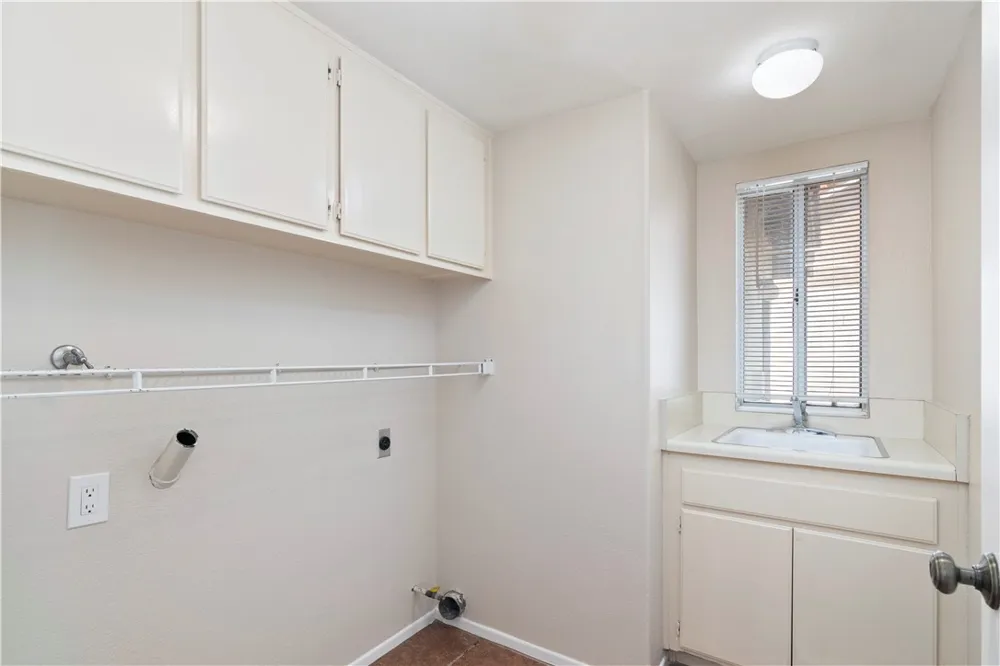 36194 Toulon Murrieta, CA 92562