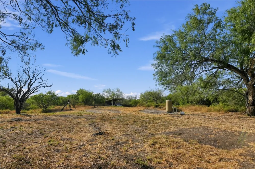 5769 Grand Lake Circle Robstown, TX 78380