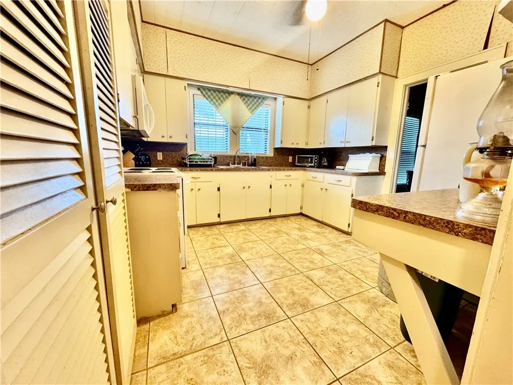 1773 Main Street Concepcion, TX 78418