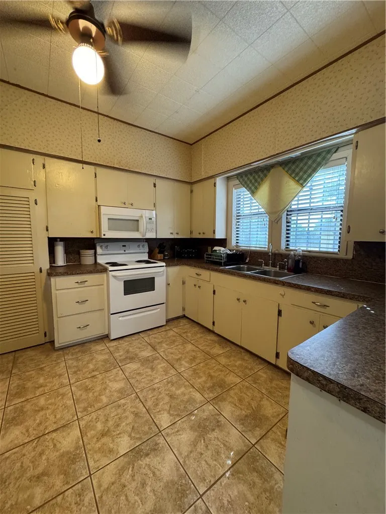 1773 Main Street Concepcion, TX 78418