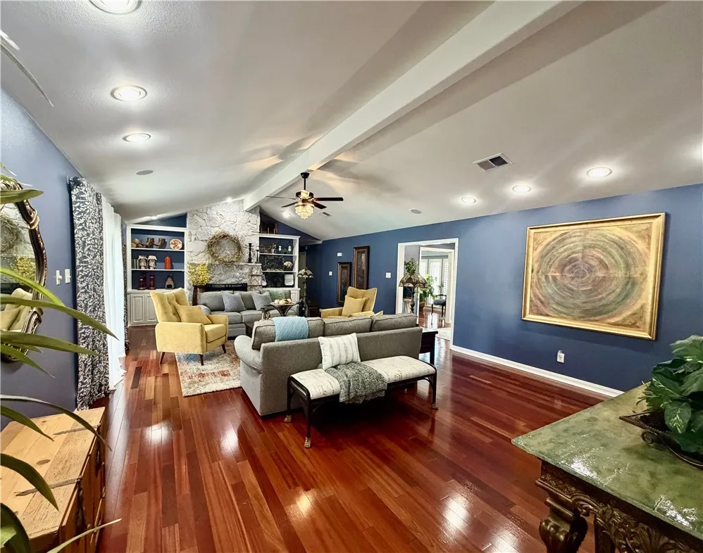 5017 Lost Creek Circle Corpus Christi, TX 78413