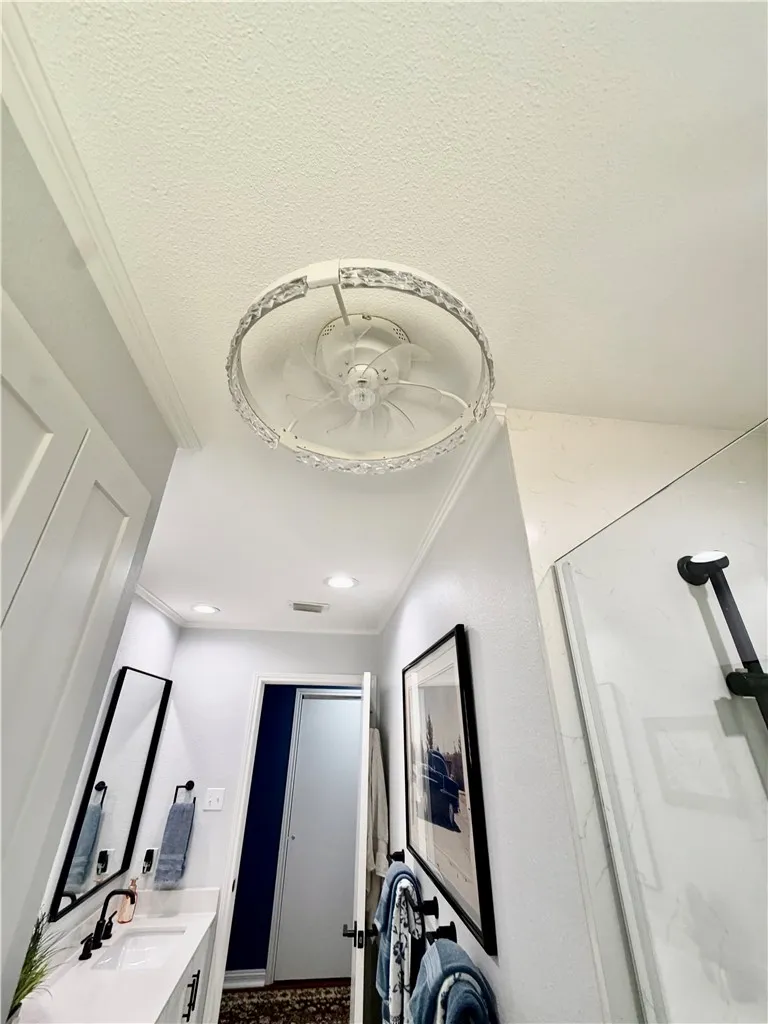 5017 Lost Creek Circle Corpus Christi, TX 78413