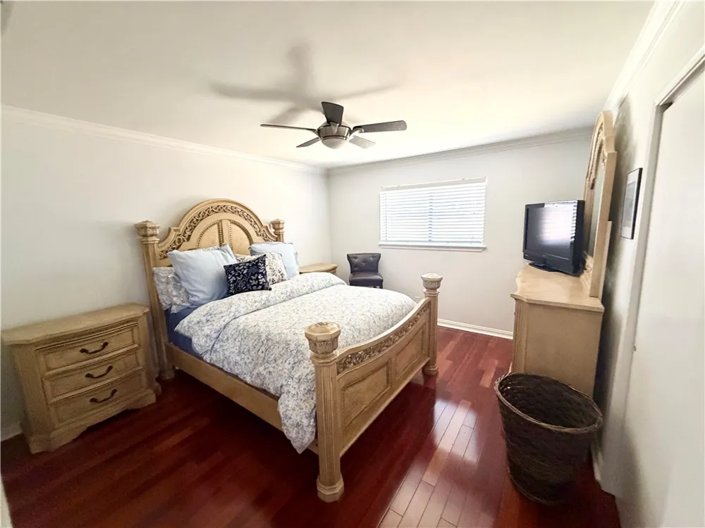 5017 Lost Creek Circle Corpus Christi, TX 78413