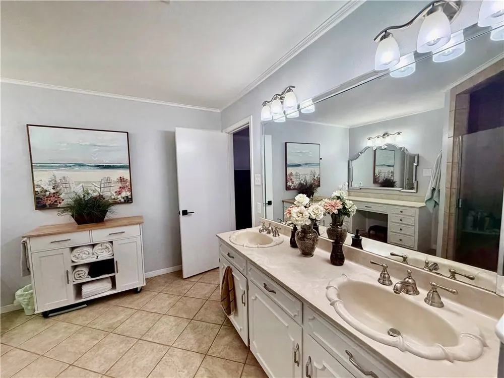 5017 Lost Creek Circle Corpus Christi, TX 78413