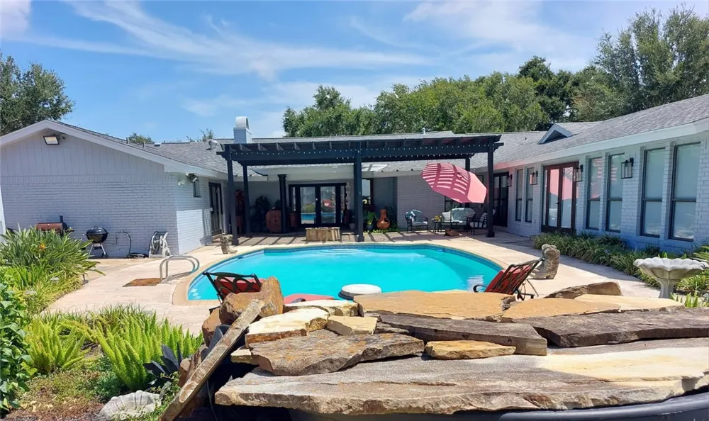 5017 Lost Creek Circle Corpus Christi, TX 78413