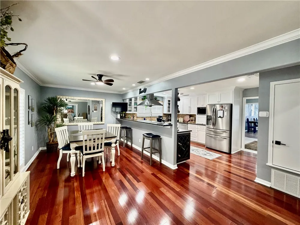 5017 Lost Creek Circle Corpus Christi, TX 78413