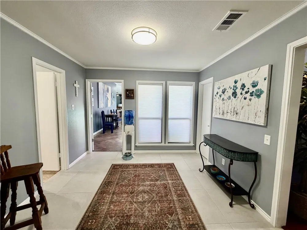 5017 Lost Creek Circle Corpus Christi, TX 78413