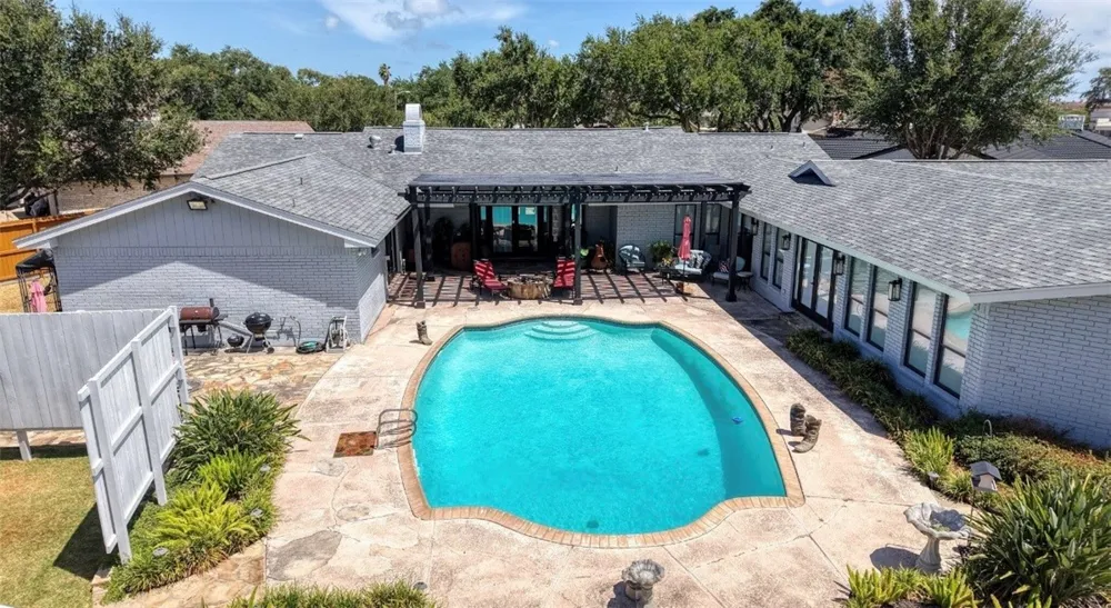 5017 Lost Creek Circle Corpus Christi, TX 78413