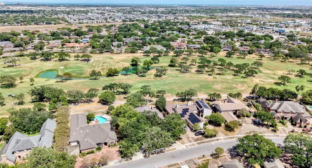5017 Lost Creek Circle Corpus Christi, TX 78413
