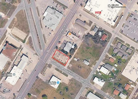 559 S Commercial Street