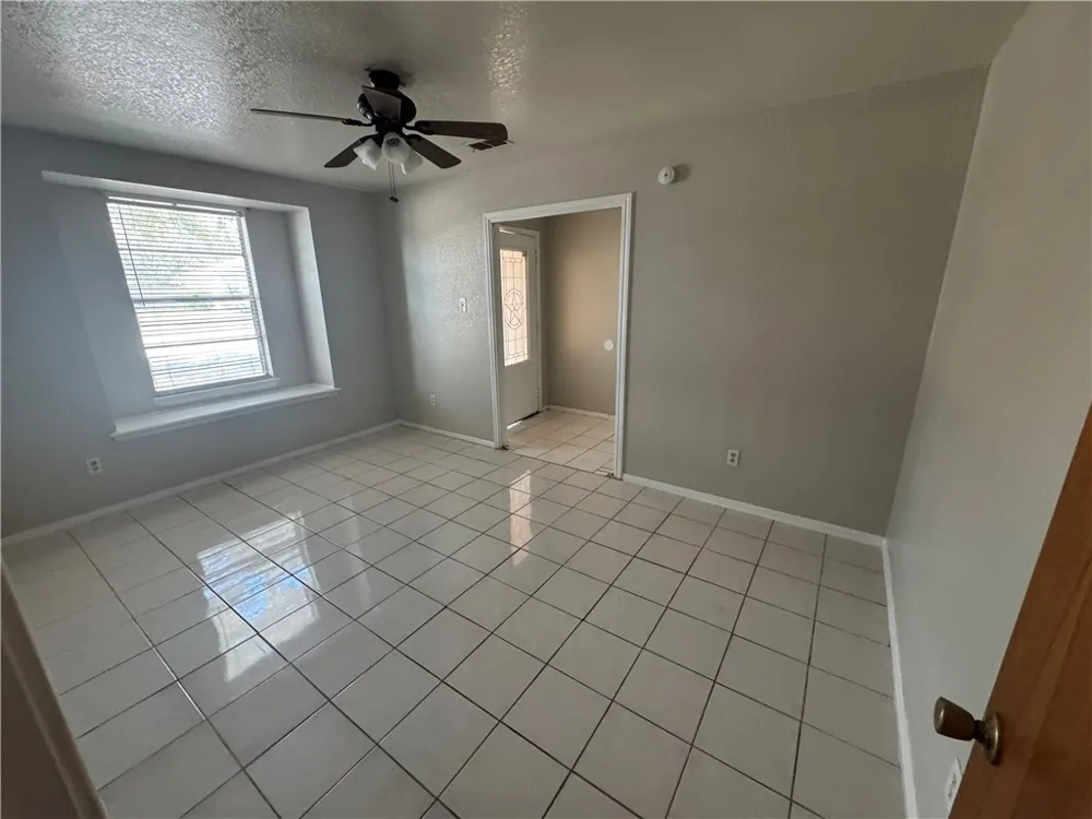 910 Saint Timothy Street Corpus Christi, TX 78418