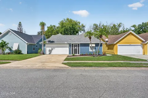 736 Pine Shores Circle