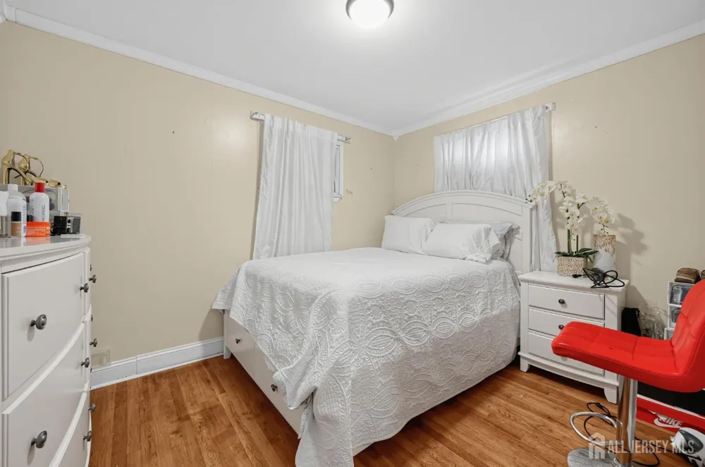 193 McFarlane Road Colonia, NJ 07067