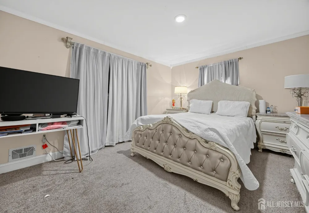 193 McFarlane Road Colonia, NJ 07067