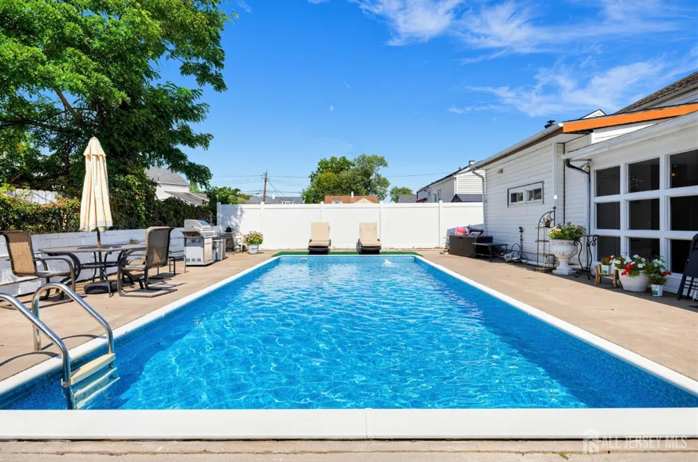 193 McFarlane Road Colonia, NJ 07067