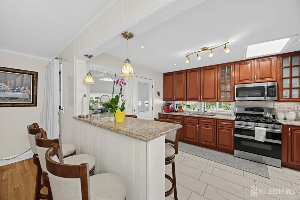 193 McFarlane Road Colonia, NJ 07067