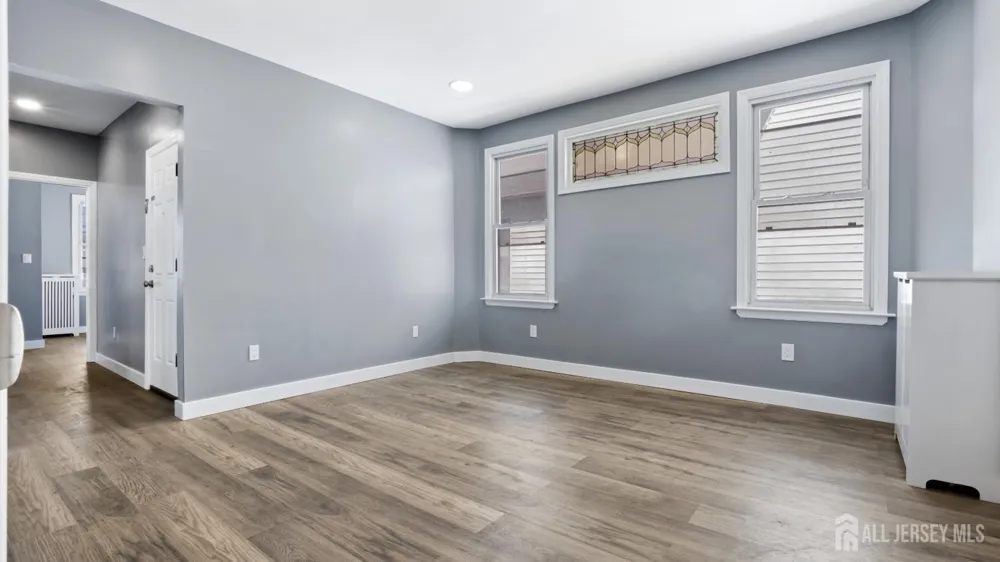 19 Newfield Street East Orange, NJ 07017