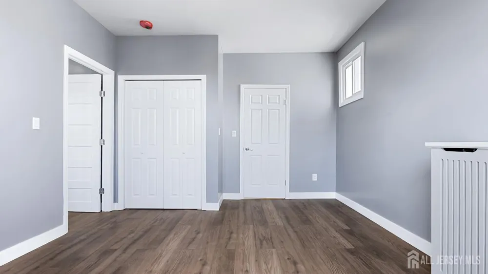 19 Newfield Street East Orange, NJ 07017