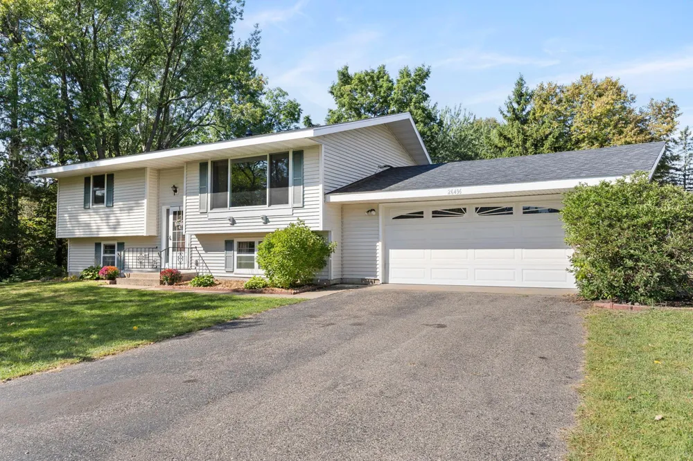 26496 Forli Avenue Wyoming, MN 55092