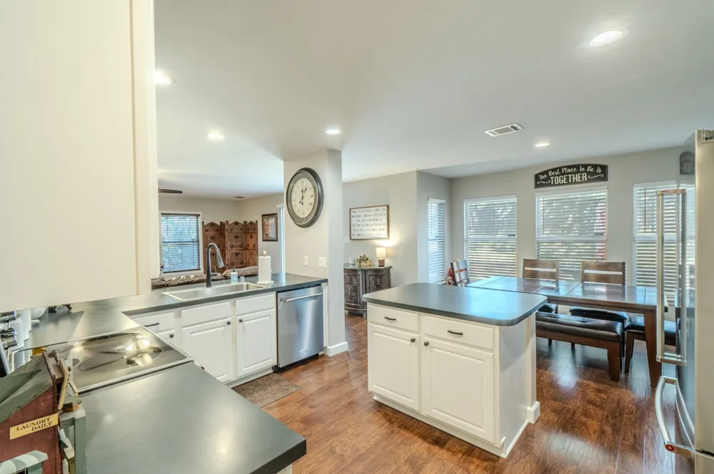 2016 Brazos Drive Corinth, TX 76210