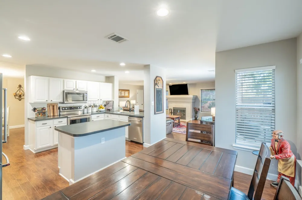 2016 Brazos Drive Corinth, TX 76210