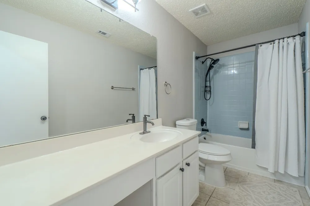 2016 Brazos Drive Corinth, TX 76210