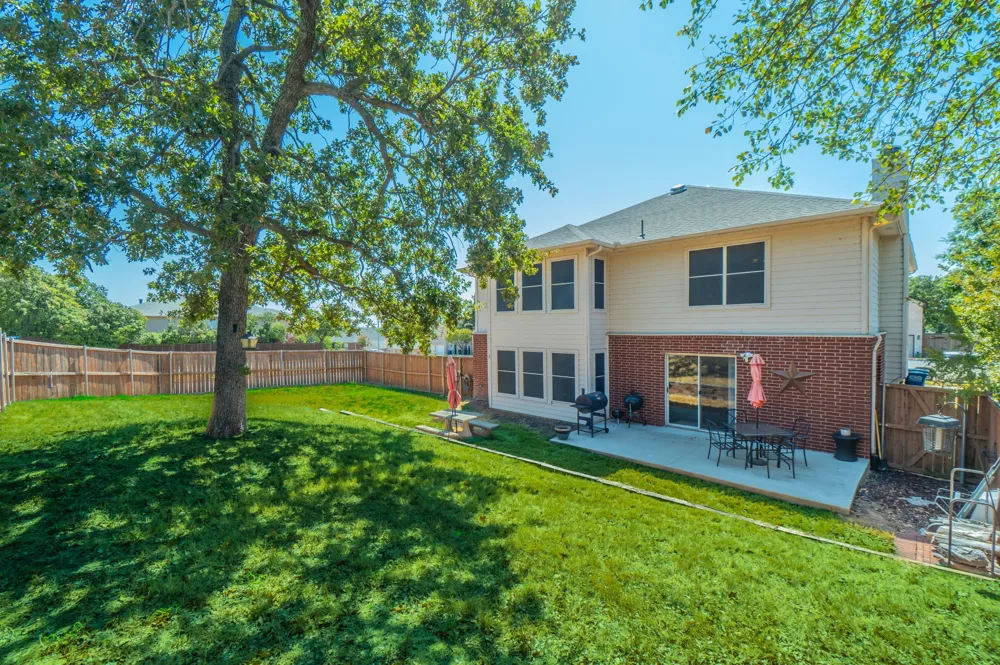 2016 Brazos Drive Corinth, TX 76210