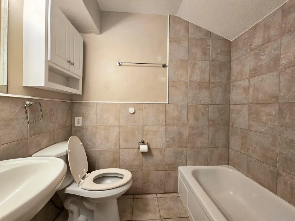 2223 Viewtop Lane #A Arlington, TX 76012