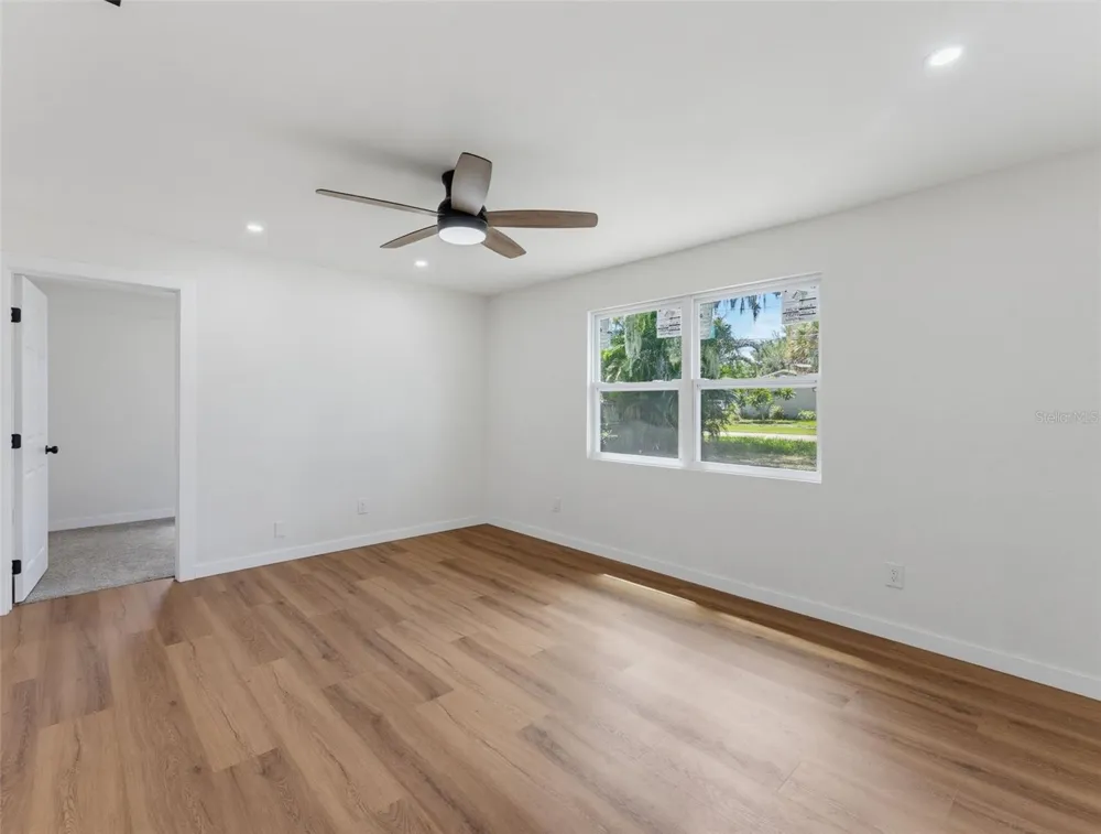 2017 BETTY LANE Clearwater, FL 33755