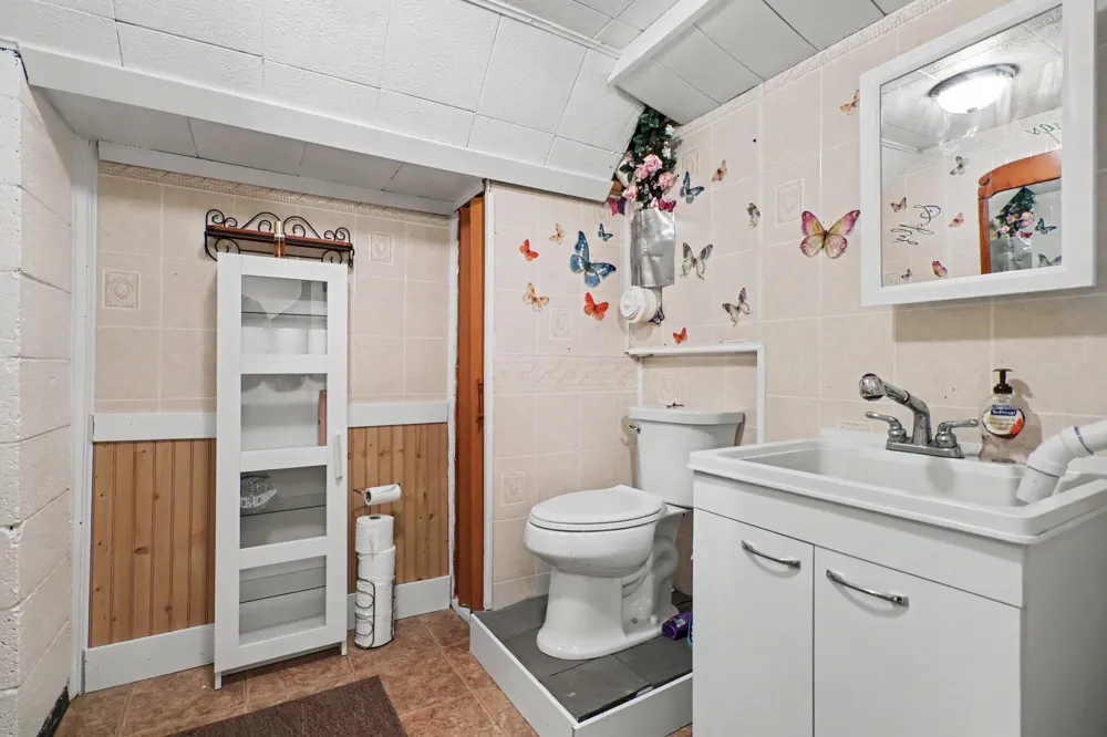 4322 W A B AVENUE Plainwell, MI 49080