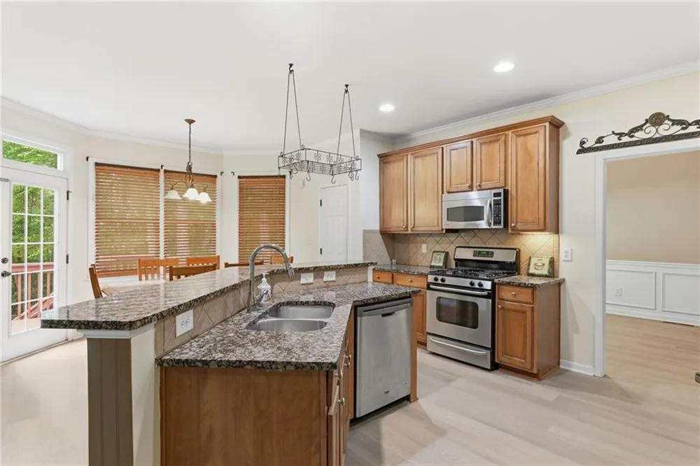 2470 Chandler Grove Dr. Buford, GA 30519
