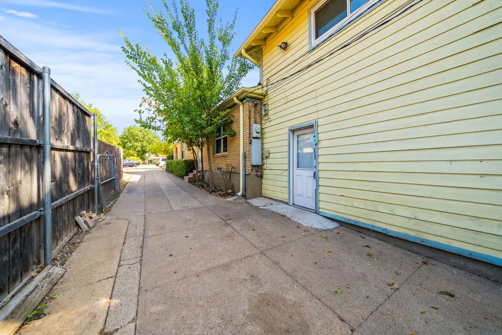 2807 Cain Boulevard Dallas, TX 75211