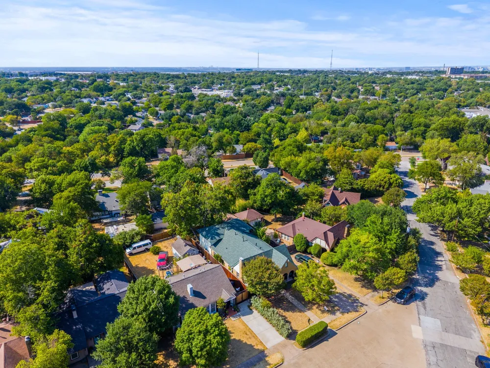 2807 Cain Boulevard Dallas, TX 75211