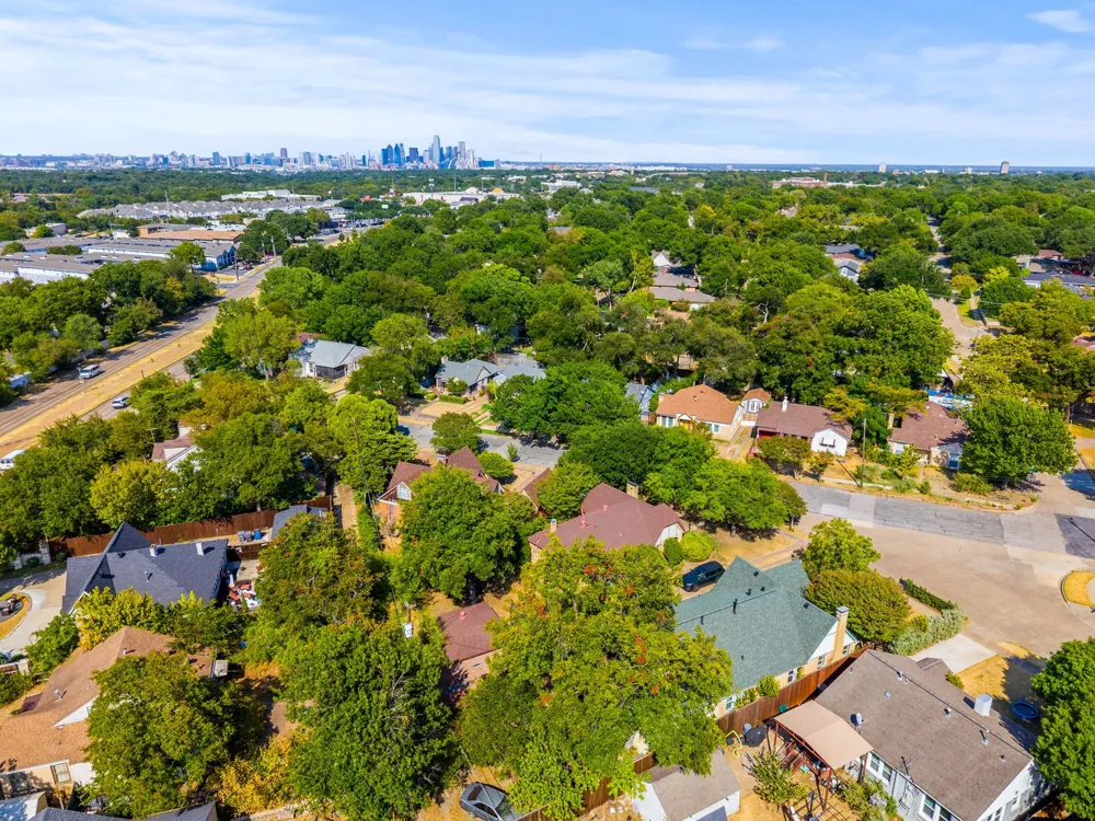 2807 Cain Boulevard Dallas, TX 75211