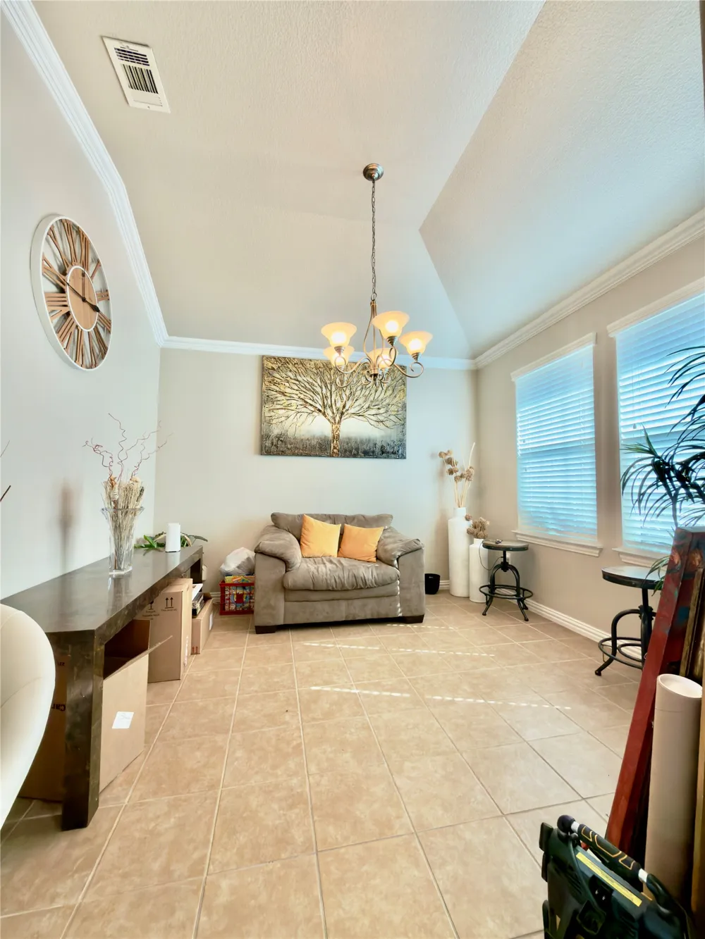 632 Rolling Hills Lane DeSoto, TX 75115