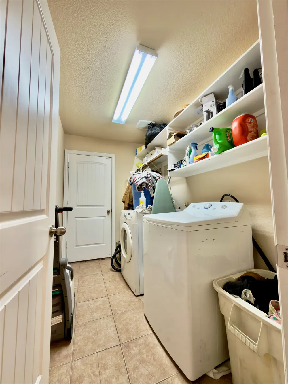 632 Rolling Hills Lane DeSoto, TX 75115