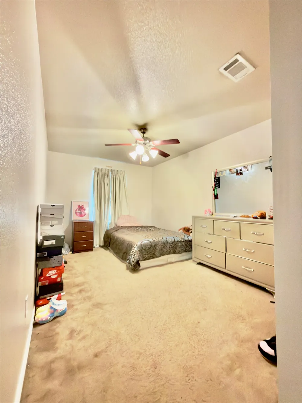 632 Rolling Hills Lane DeSoto, TX 75115