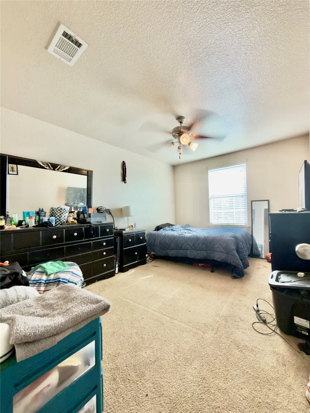 632 Rolling Hills Lane DeSoto, TX 75115